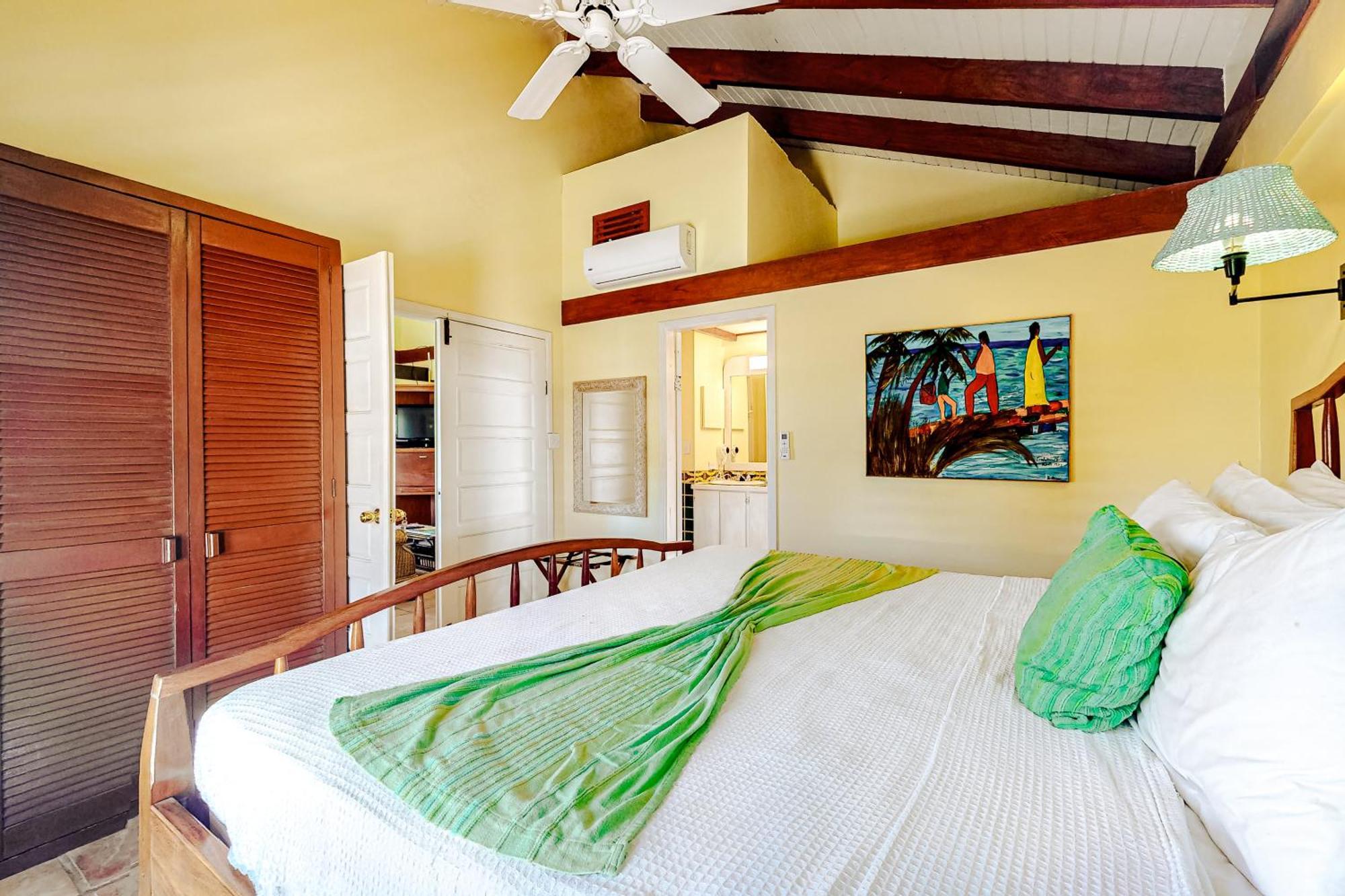 Beachside Villas Gold Standard Certified Placencia Room photo