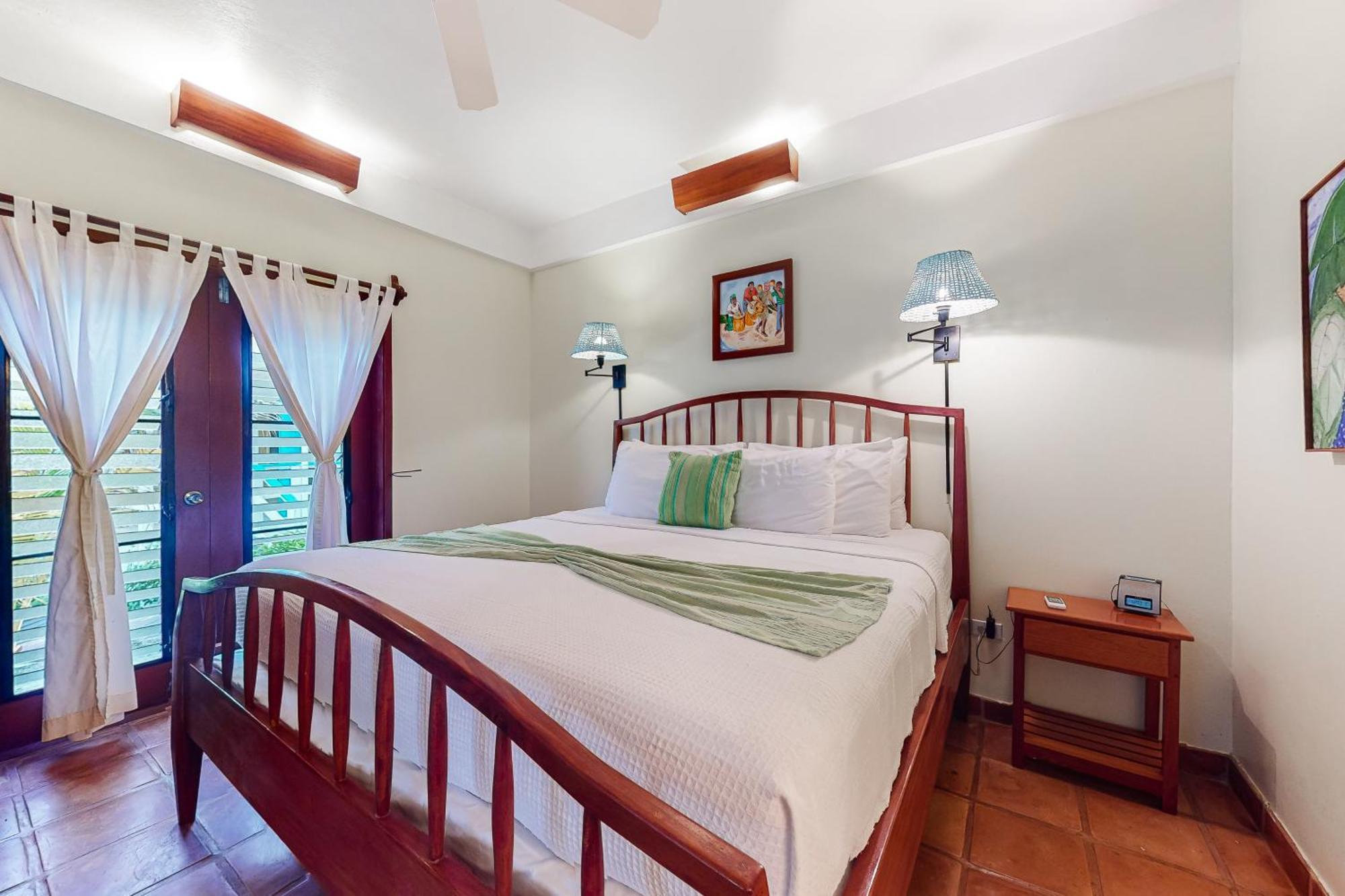 Beachside Villas Gold Standard Certified Placencia Room photo